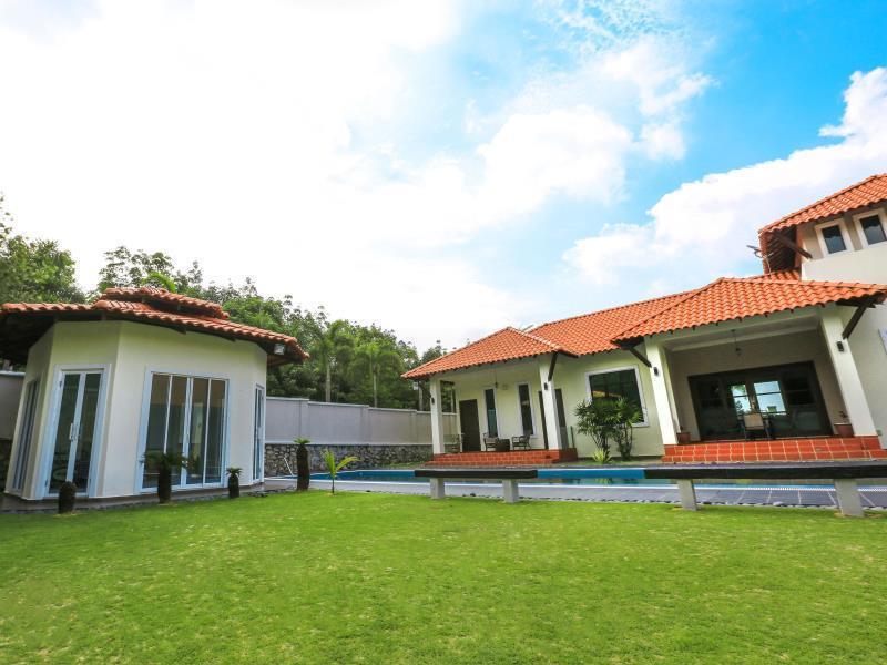 Elshape Holiday Home Malacca Exterior photo